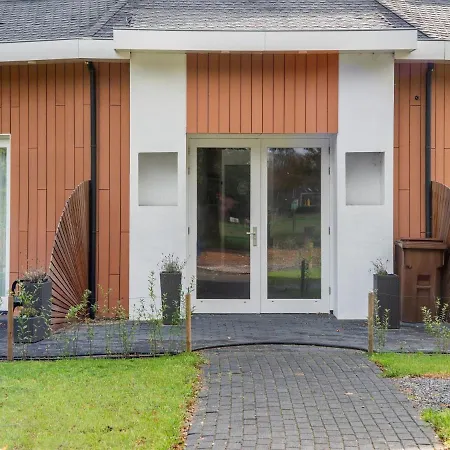 Modern In With Sauna *